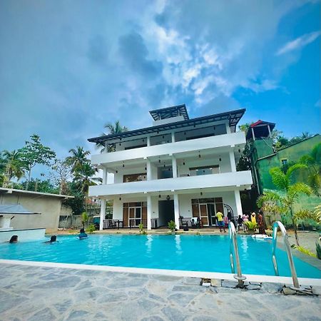 Dk Zur Einkehr Hotel Ahangama Exterior foto