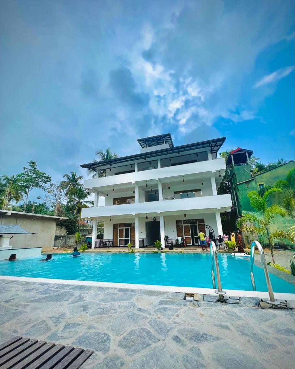 Dk Zur Einkehr Hotel Ahangama Exterior foto